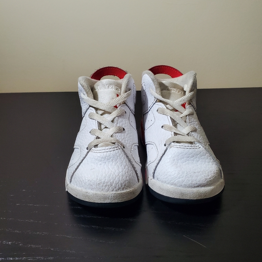 Boy Air Jordan 6s Red and White - Picture 5 of 5